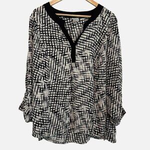 Women's 3X Black White V-Neck Work Casual PLUS Flowy Roll Tab Sleeve Blouse